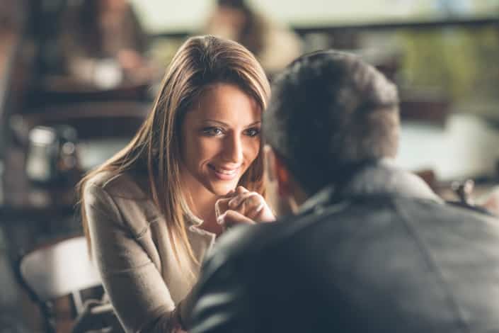 Körpersprache flirten lernen
