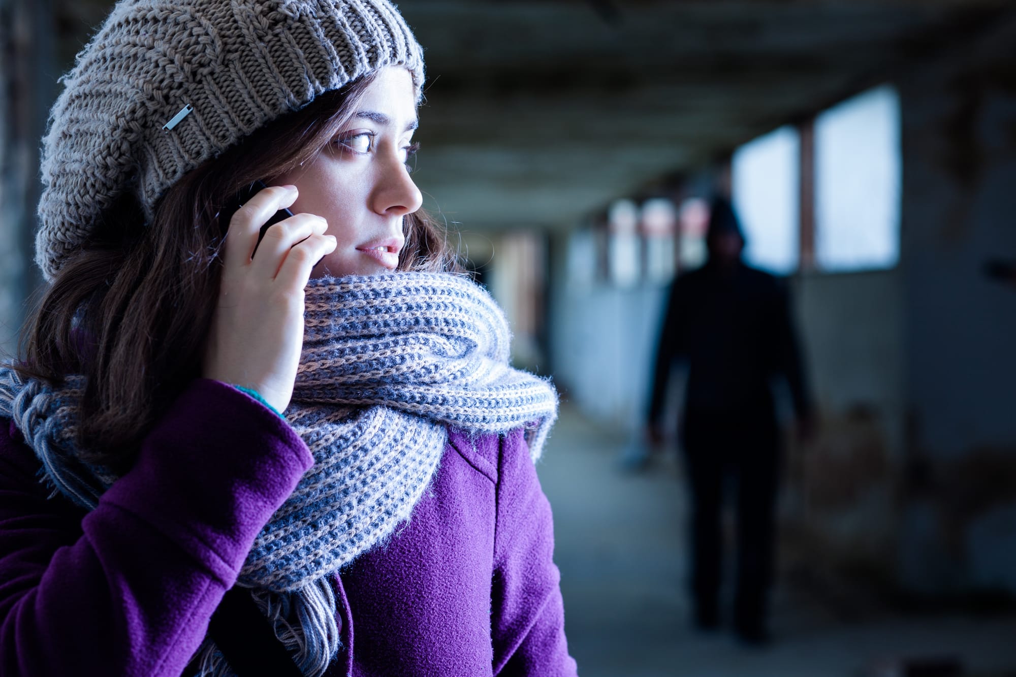 Stalking 4 überraschende Fakten + 8 Tipps zum Umgang mit Stalkern