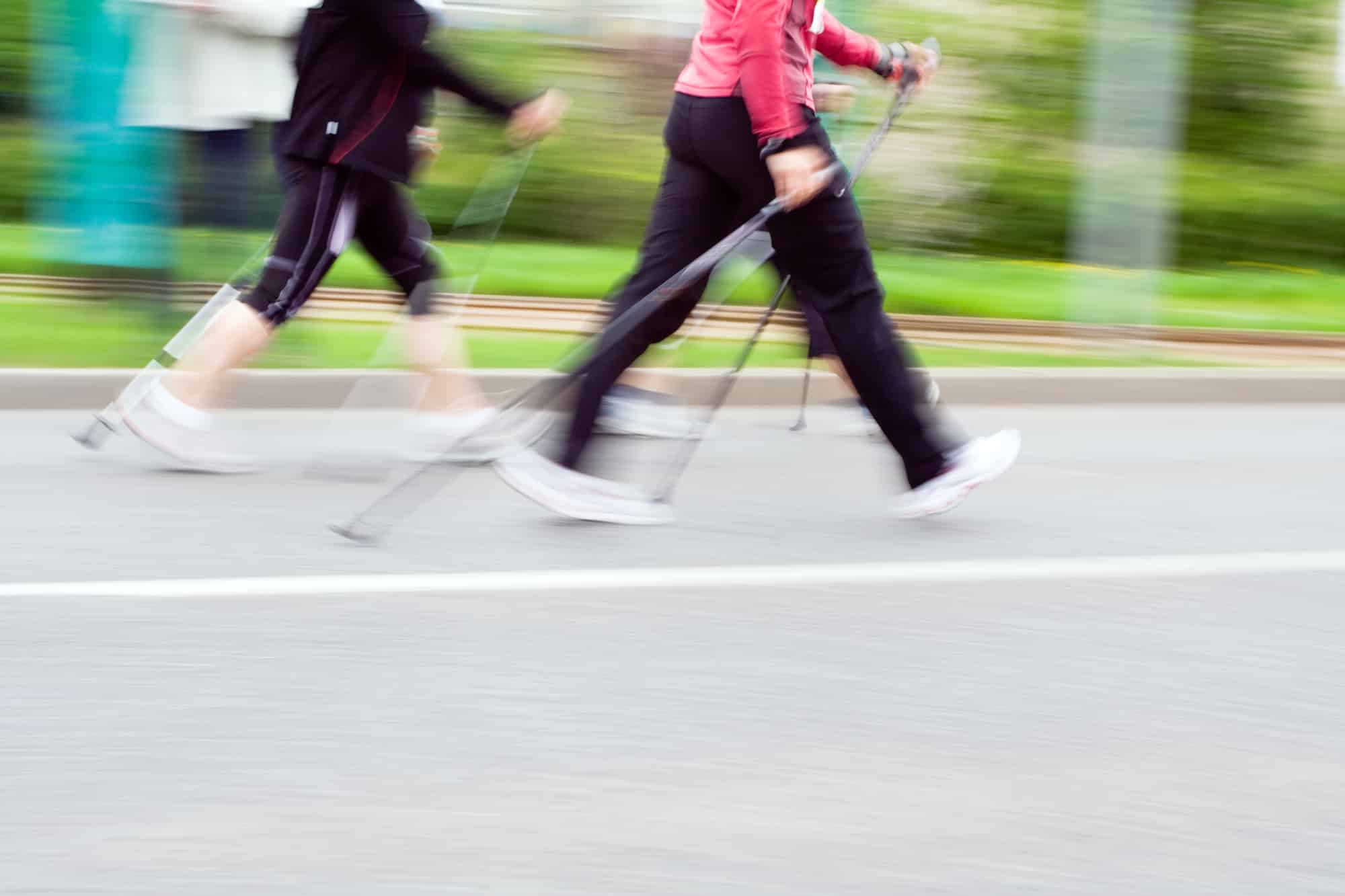 Nordic Walking: Das 1x1 für die ersten Schritte 5 Vorteile » lernen.net