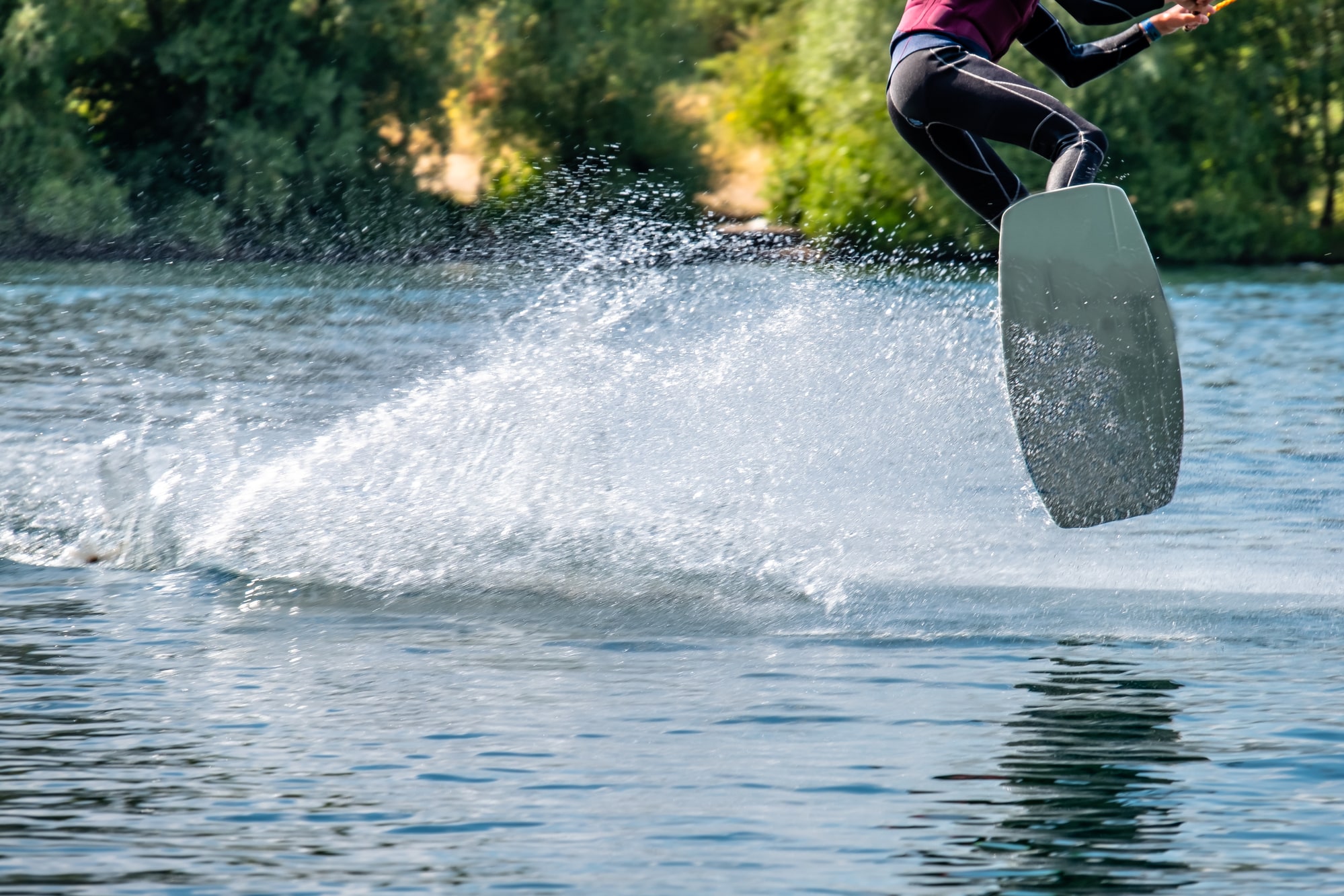 Wakeboard lernen 6 Tipps für den Einstieg + die richtige Ausrüstung