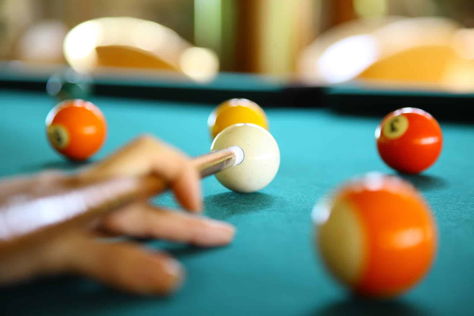 Billard spielen Regeln, Zubehör & 4 hilfreiche Tipps für Anfänger