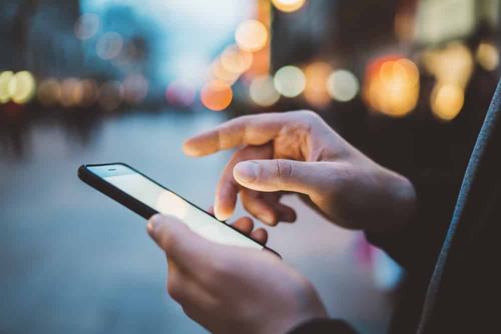Digital Detox: 8 Tipps & 3 Folgen von digitalem Konsum